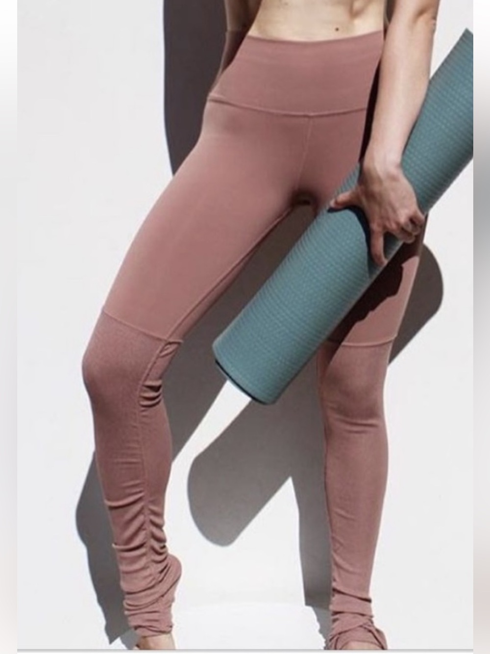 ALO Yoga Goddess Leggings Rose/Mauve Sz L